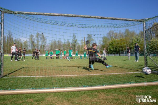 Schoolvoetbal 't Laag-2320